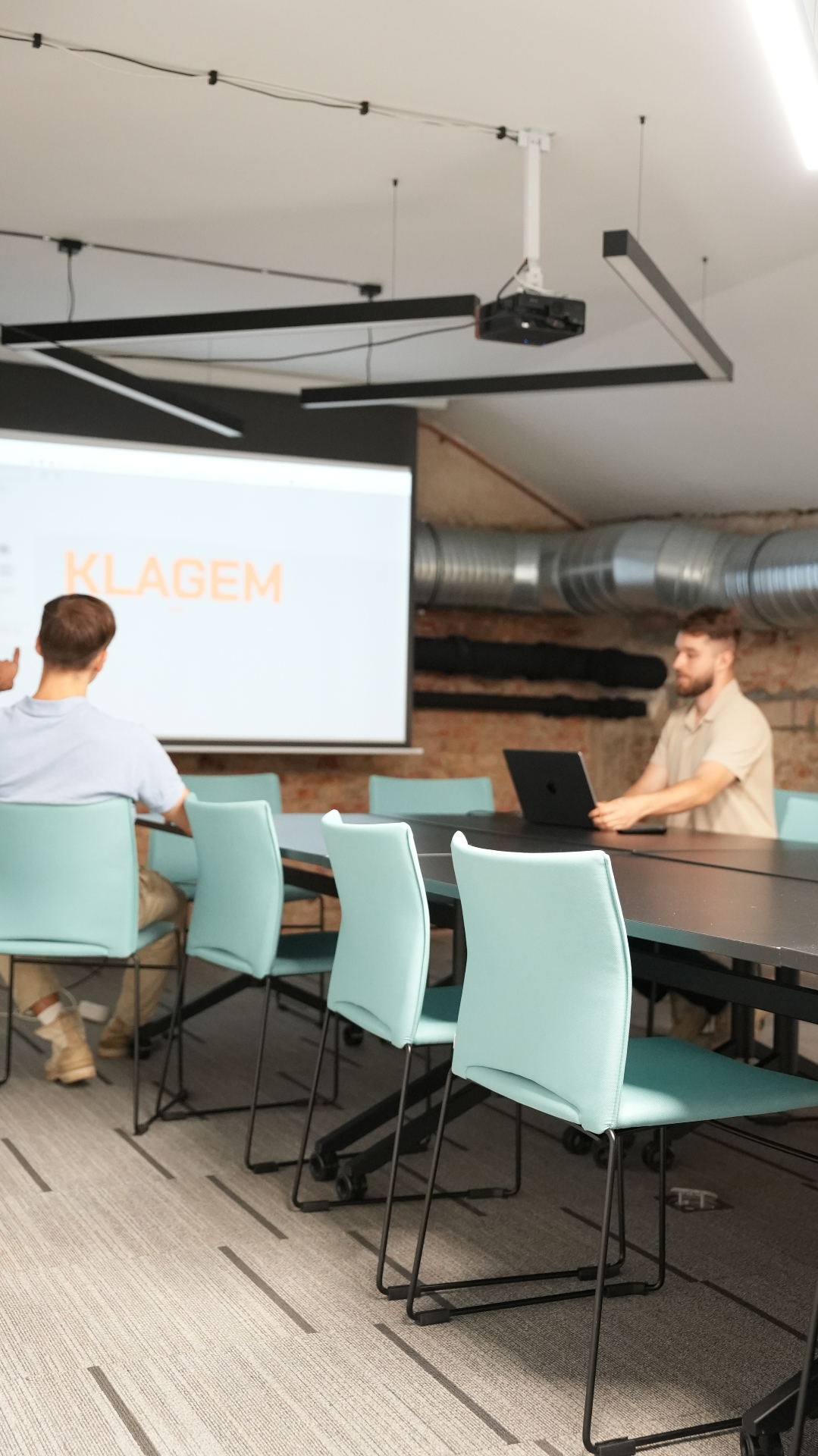 Prezentacja projektu Klagem w sali konferencyjnej